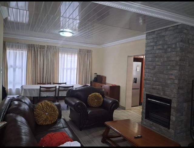 3 BEDROOM HOUSE FOR SALE IN BENDOR